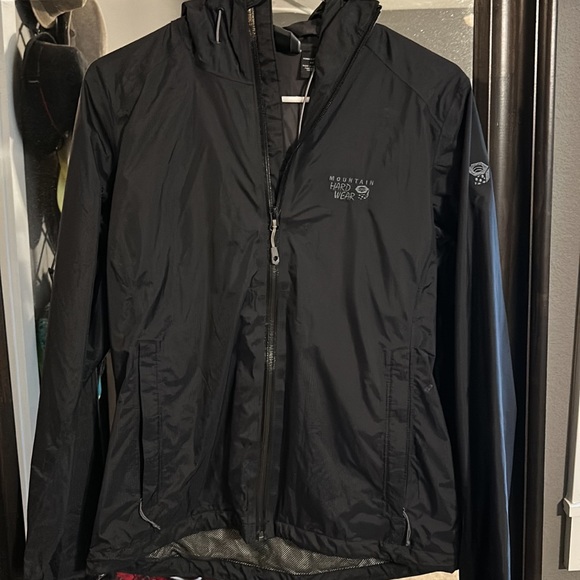 Mountain Hardwear rain shell - Picture 2 of 3